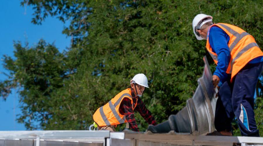 Professional gutter cleaning in Hilger, MT